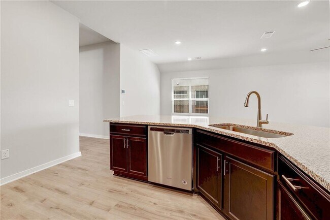 Building Photo - 2416 Bear Cub Bend