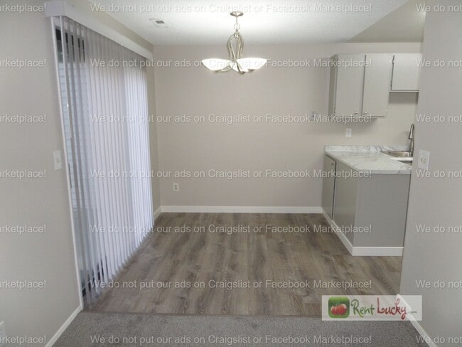 Building Photo - Freshly Updated 3-Bedroom Duplex w/Attached Garage in Great Federal Way Location!!