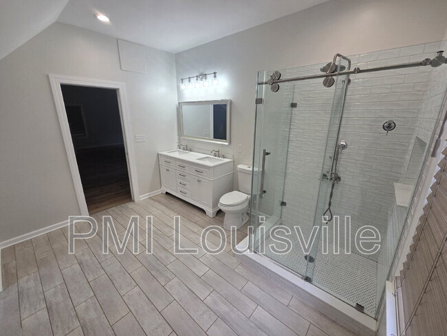 Building Photo - 4224 Briarwood Rd