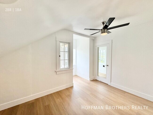 Building Photo - 858 N La Fayette Park Pl