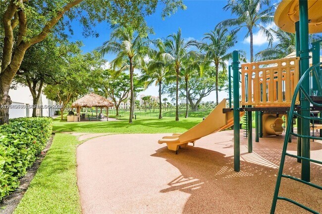 Building Photo - 19501 W Country Club Dr