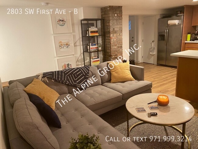 Building Photo - Charming 1 Bed in SW Portland!