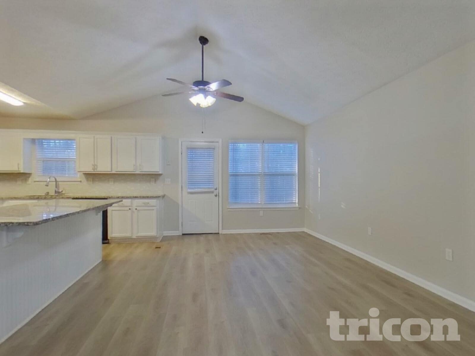 Building Photo - 2211 Ashton Dr