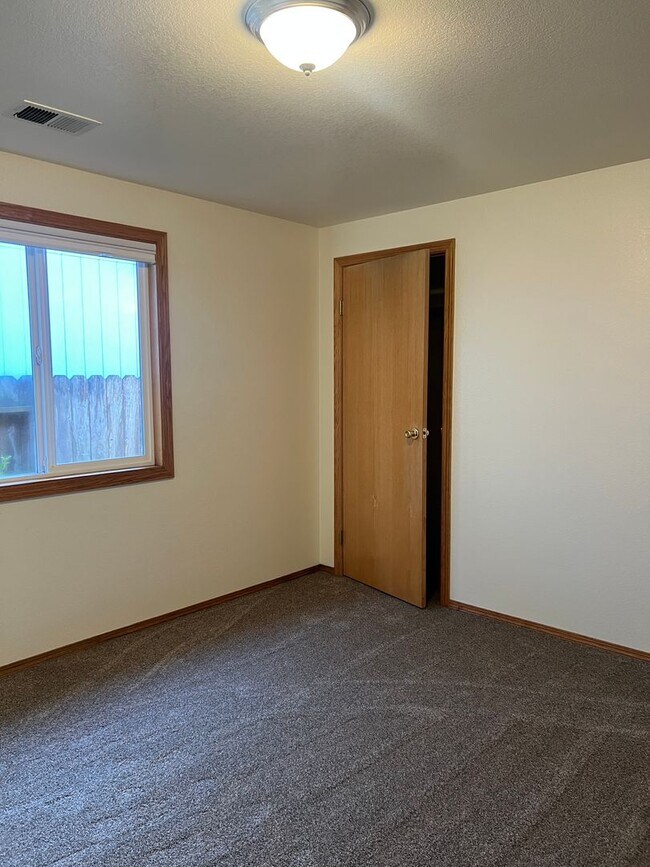 Building Photo - 1418odelb