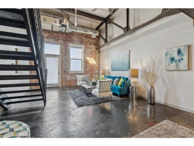 Building Photo - 1111 Osage St