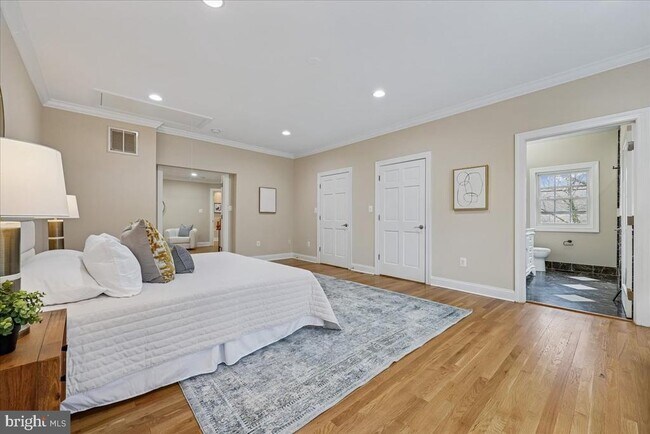 Building Photo - 4902 De Russey Pkwy