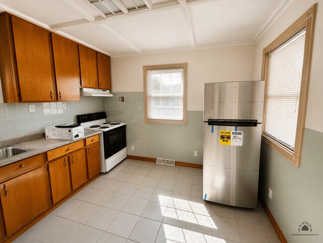 Building Photo - ? Your Next Home Awaits – 3 Bed, 1.5 Bath Single-Family Rental!