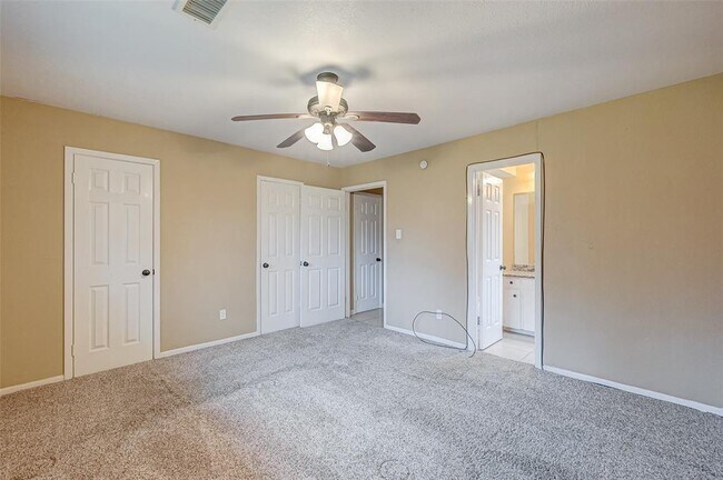 Building Photo - 5107 Trail Lake Dr