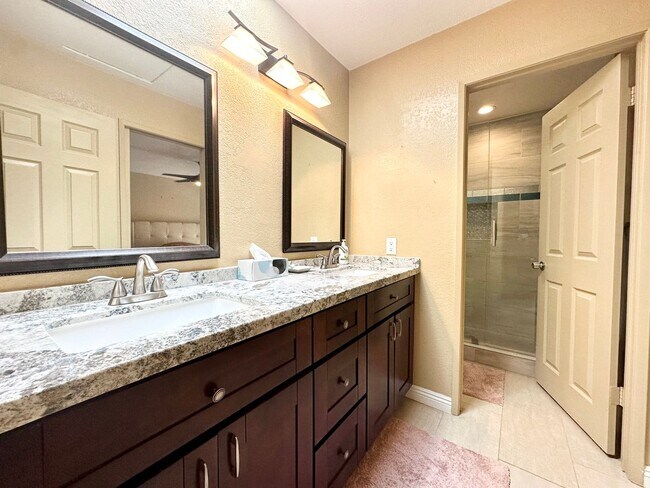 Building Photo - 45550 Ocotillo Dr