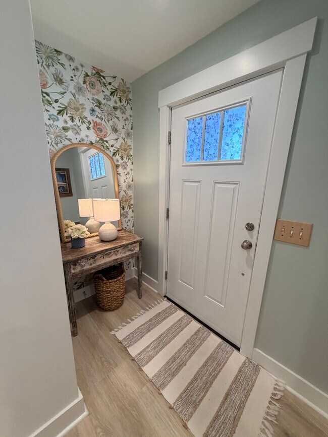 Building Photo - Four Bedroom Town Home in Old Stoney Village- Two Primary Suites