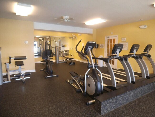 Building Photo - 313 N Water's Edge Dr