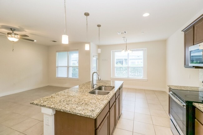 Building Photo - Beautiful two level Condo