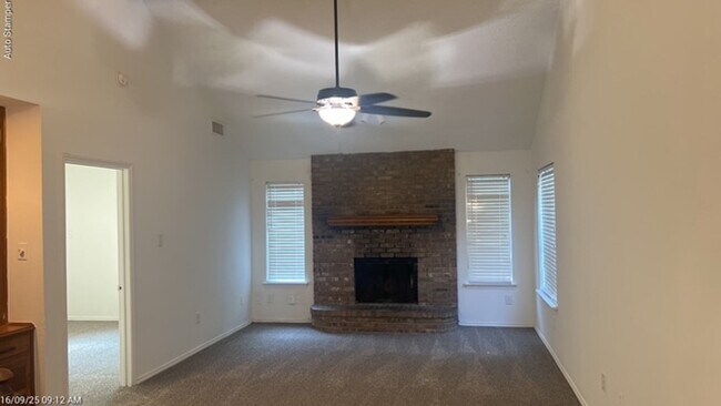 Building Photo - 1419 Palmnold Cir W