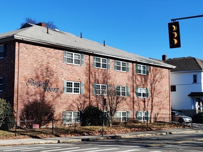 Building Photo - 549 Pine St