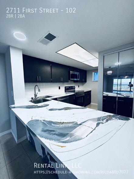 Building Photo - 2711 First Street