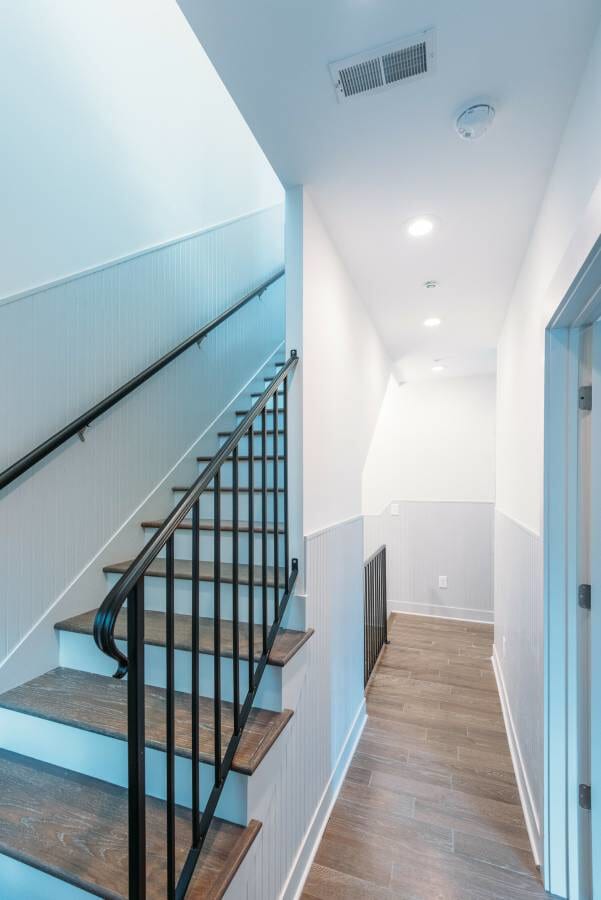 Building Photo - 10 Orrs