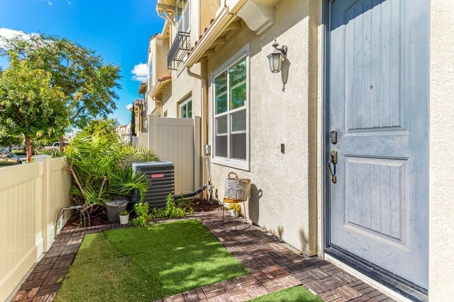 Building Photo - Beautiful 4 Bed 3.5 Bath Home in Great Sch...