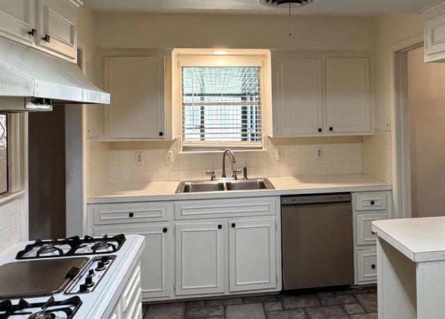 Building Photo - 802 Brookhurst Dr