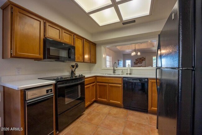 Building Photo - 6139 N 28th Pl