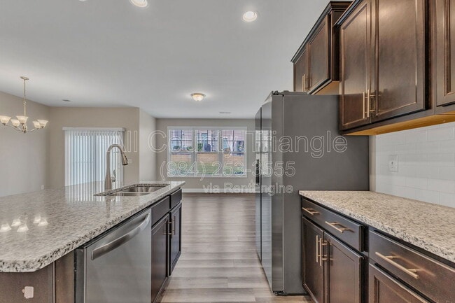 Building Photo - 1121 Latitude Dr