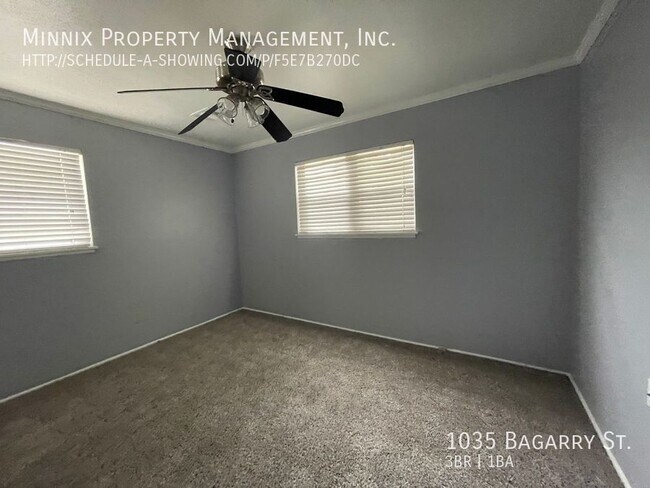 Building Photo - 1035 Bagarry