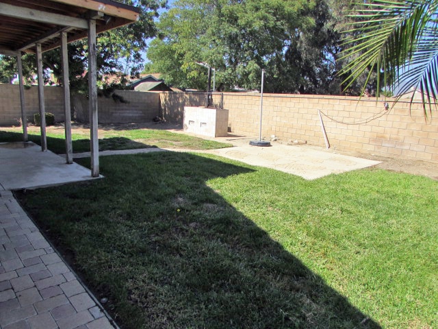 Building Photo - Warm and cozy 4 bedroom 2 bath home in bea...