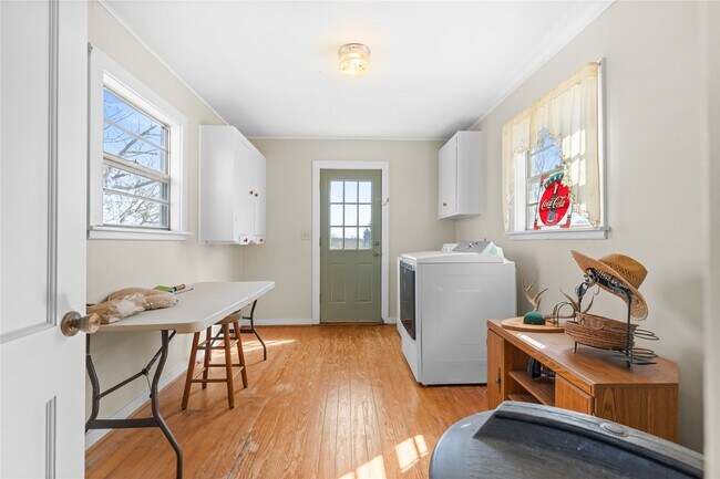 Building Photo - 18218 Buck Rd