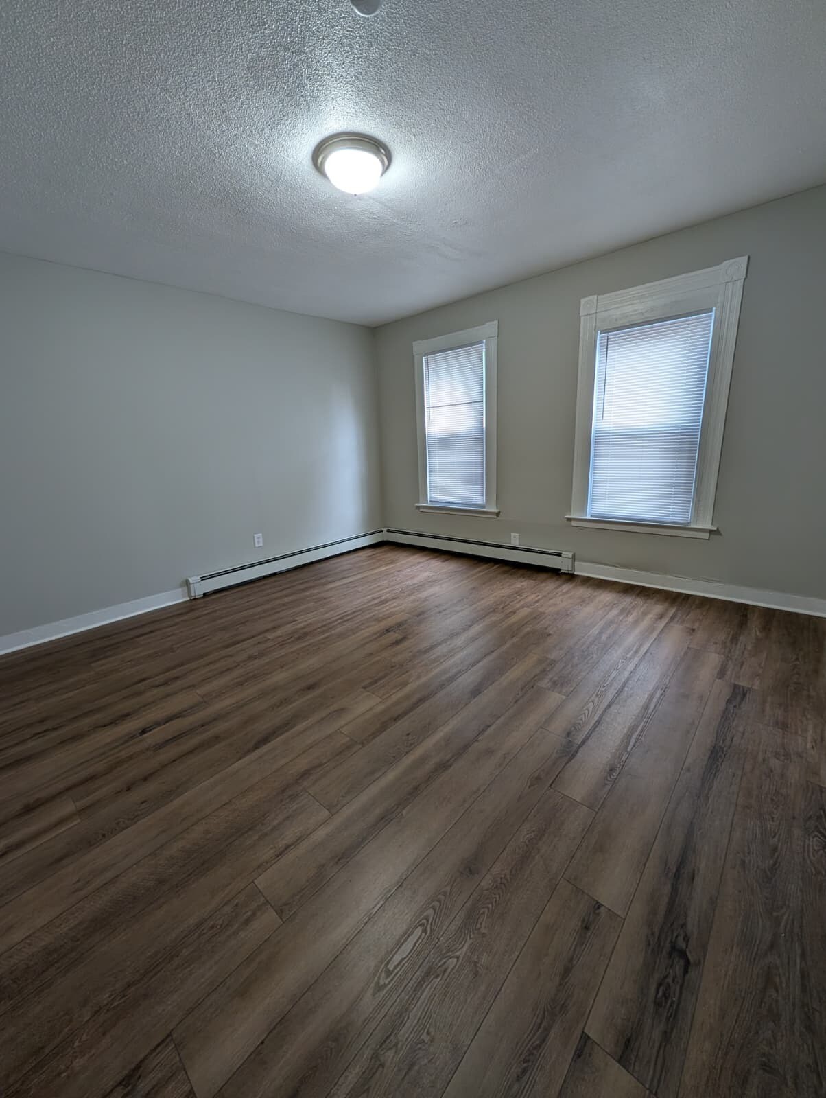 Building Photo - 38 Daggett St
