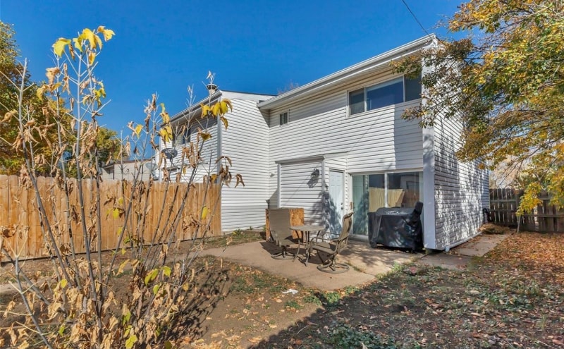 Building Photo - 211 Julian St