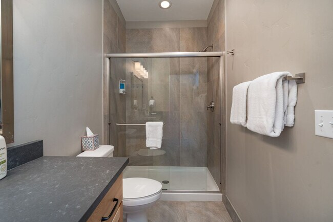 Building Photo - 278 Mountain Willow Dr