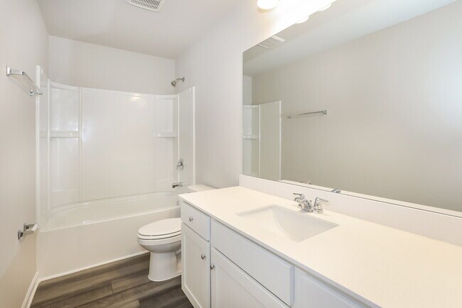 Building Photo - 613 Knightsbridge Ln