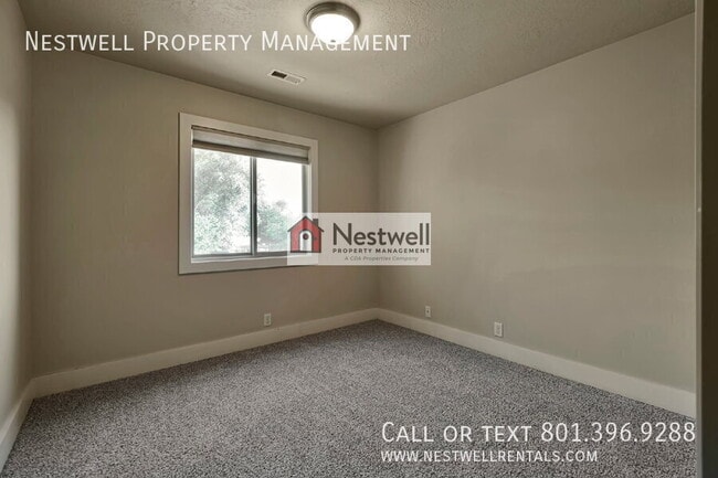 Building Photo - 1327 Urbandale Ln