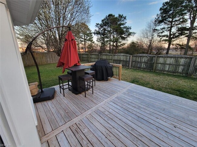 Building Photo - 921 Martingale Ct