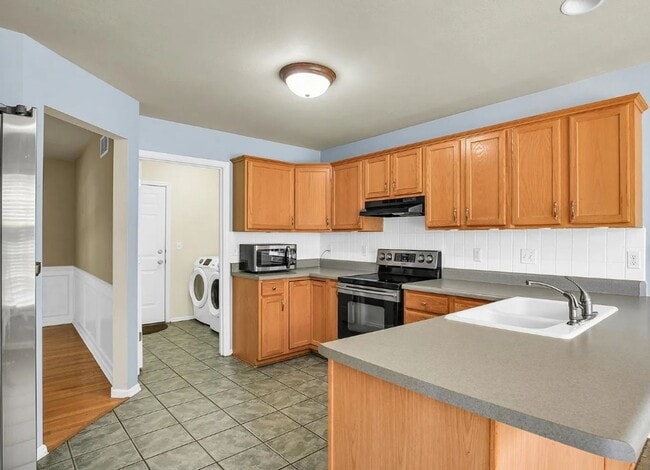 Building Photo - 709 Indigo Dr