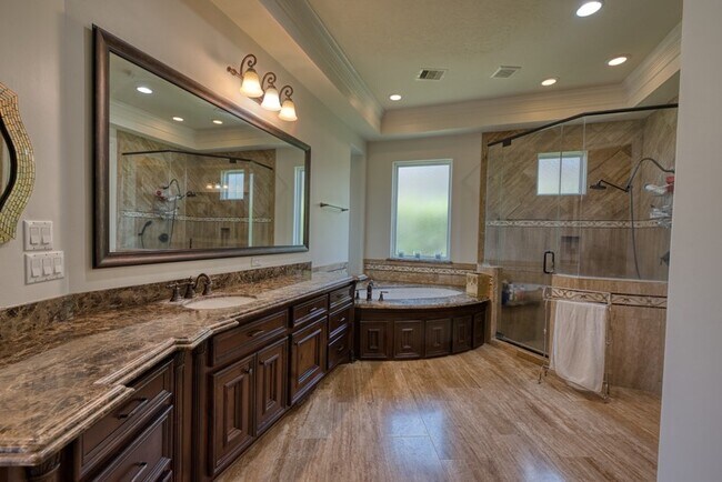 Building Photo - 5623 Waters Landing Ln