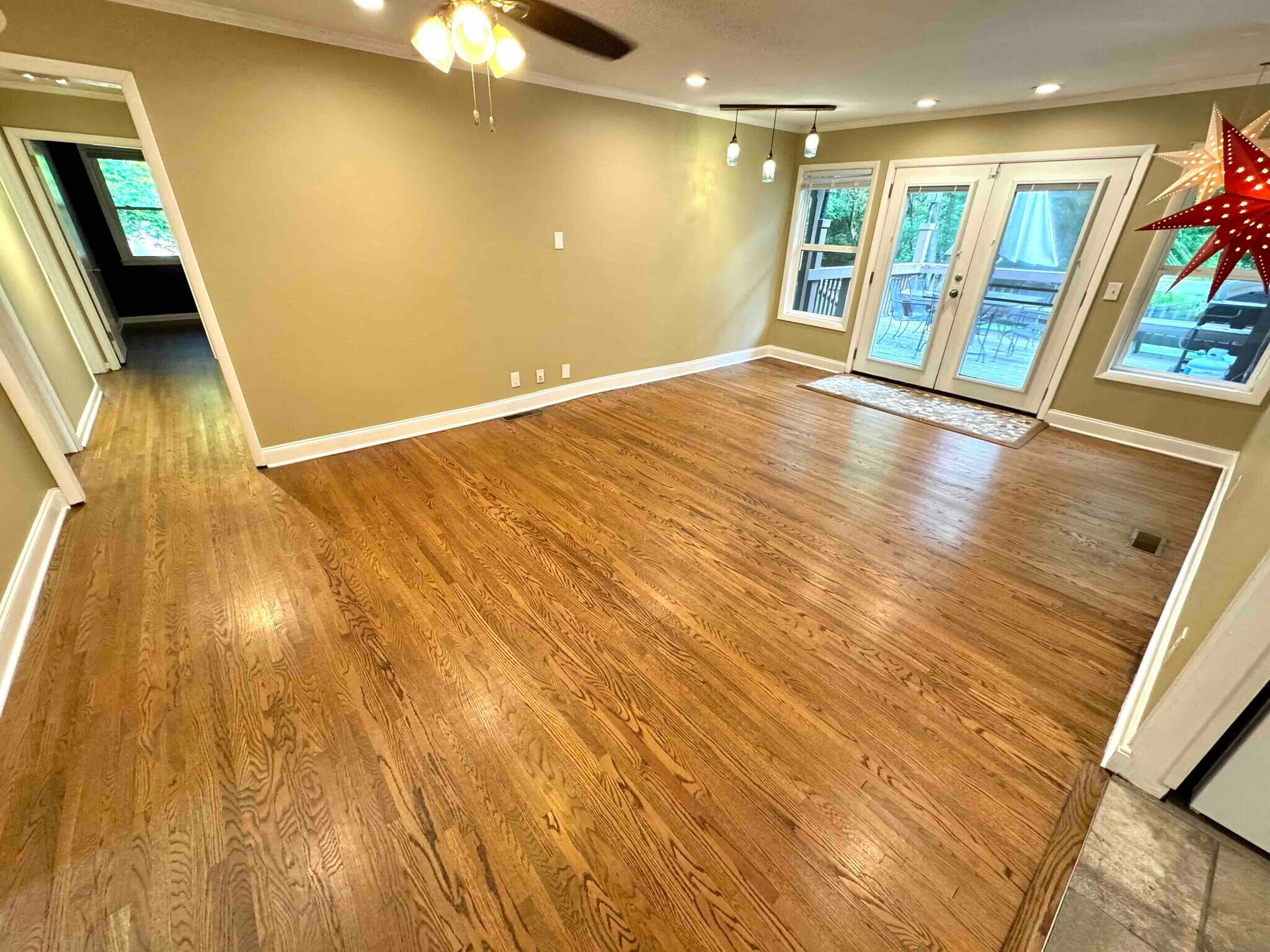 Living Room - 5011 Suter Dr