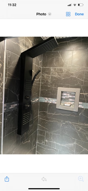 Building Photo - 1200 Tamarind Ave