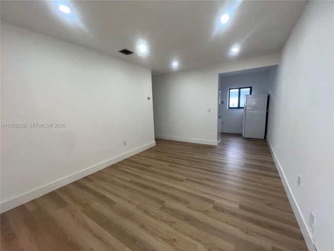 Building Photo - 3297 SW 26th St