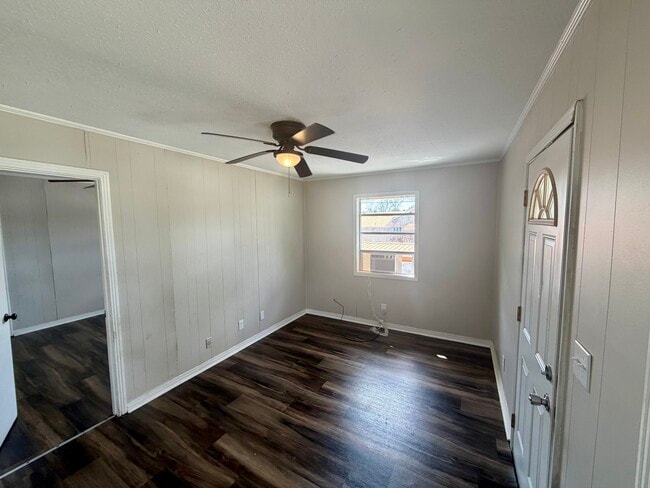 Building Photo - 616-622 14th St Quadplex