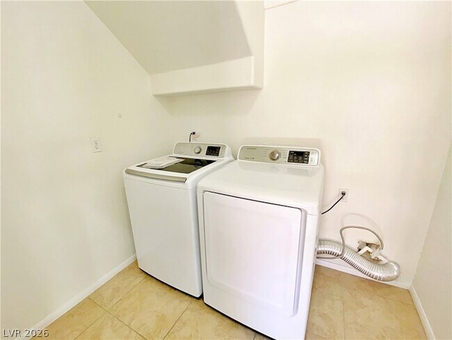 Building Photo - 8557 Alocasia Ct