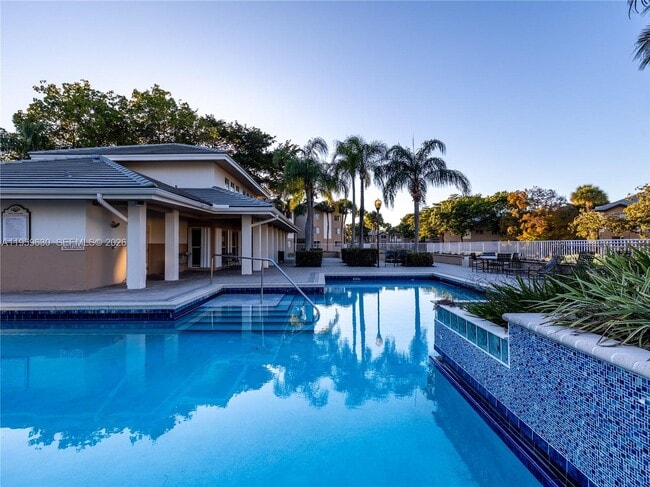 Building Photo - 9955 Westview Dr