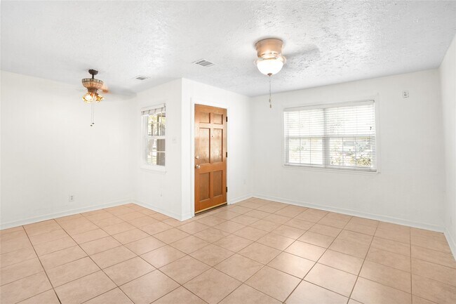 Building Photo - 12432 Yancy Dr