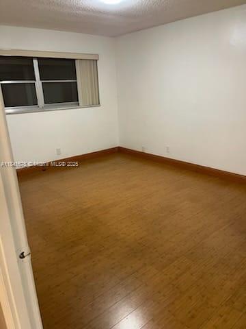 Building Photo - 950 Hillcrest Dr