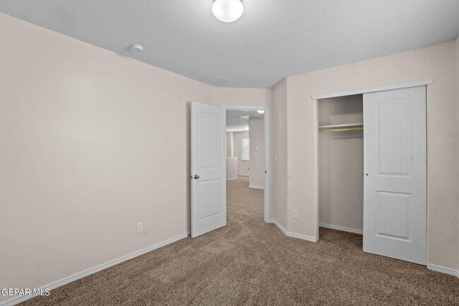 Building Photo - 11506 Summer Dr