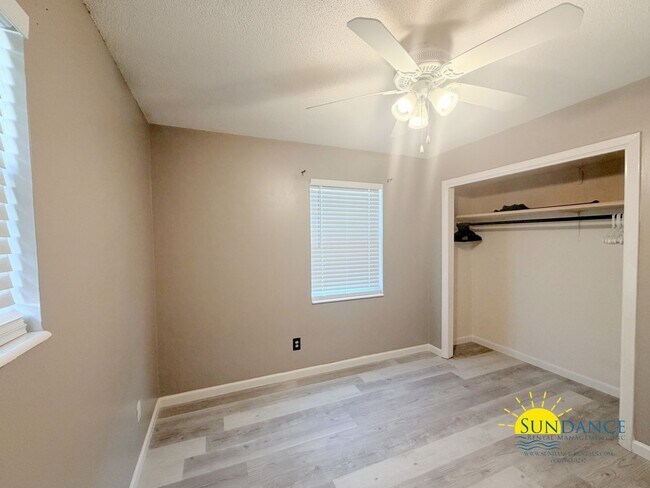 Building Photo - Beautifully Updated 3 Bedroom Home in Mary Esther, near Highway 98!