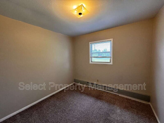 Building Photo - 7608 Bluffton Rd