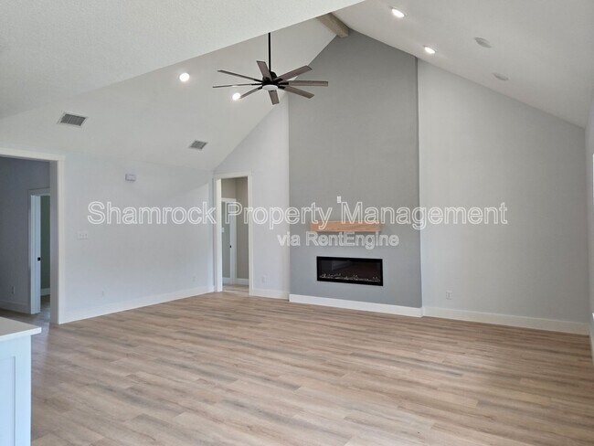 Building Photo - 9904 Ridings Dr