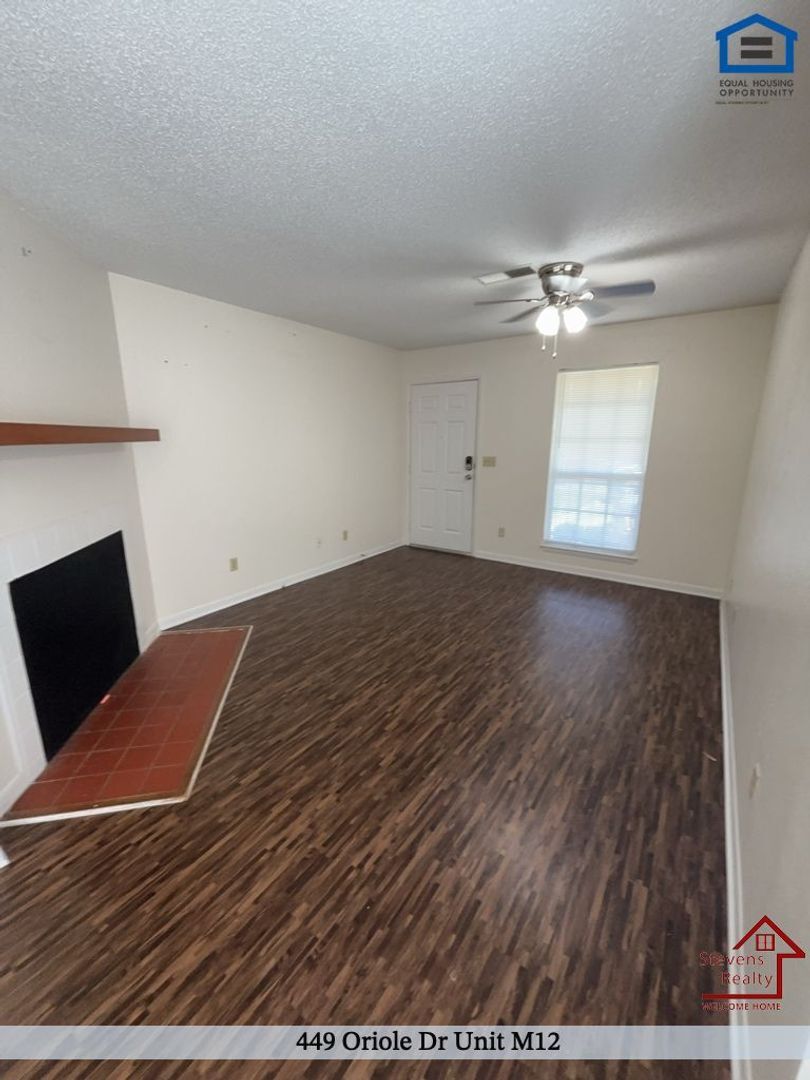 Building Photo - 449 Oriole Dr