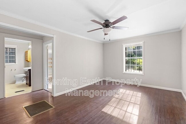 Building Photo - 1412 12th Ave