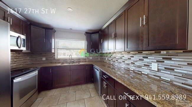 Building Photo - 1417 27th St W